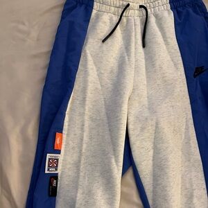 Women's Nike Sportswear Icon Clash Pants, XS